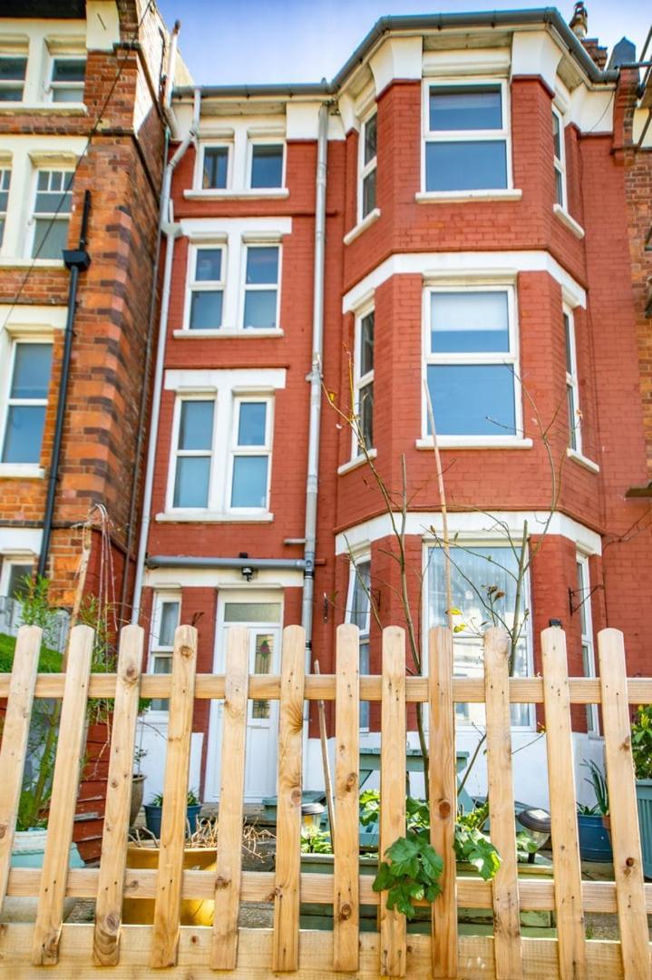 Welcome To Nelson'S Quarters Hastings Esterno foto